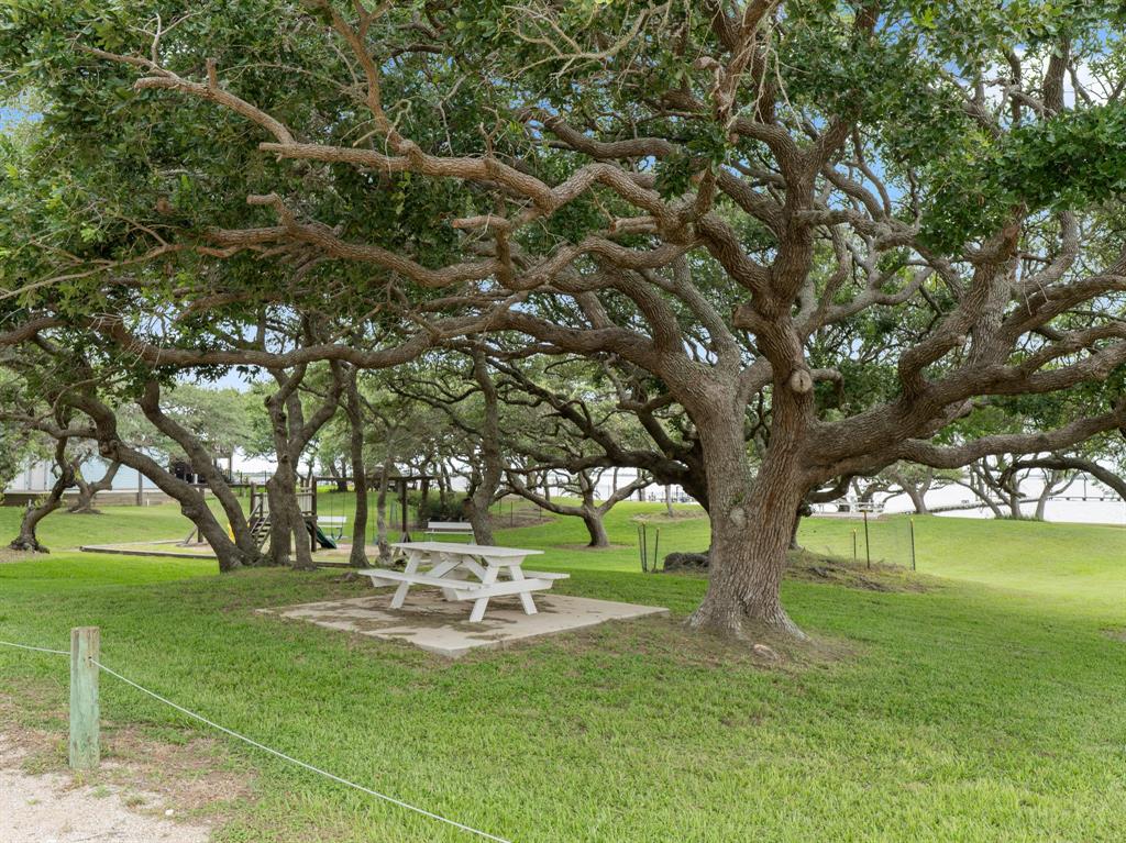 102 Calumet Drive, Palacios, Texas image 30