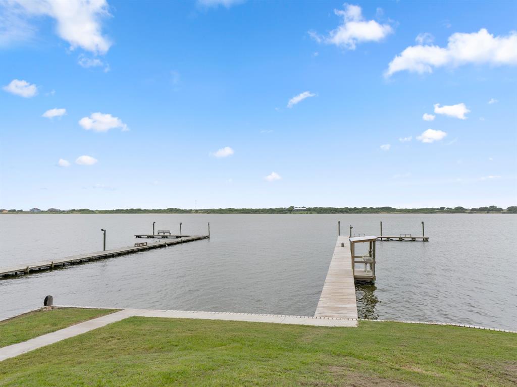 102 Calumet Drive, Palacios, Texas image 4