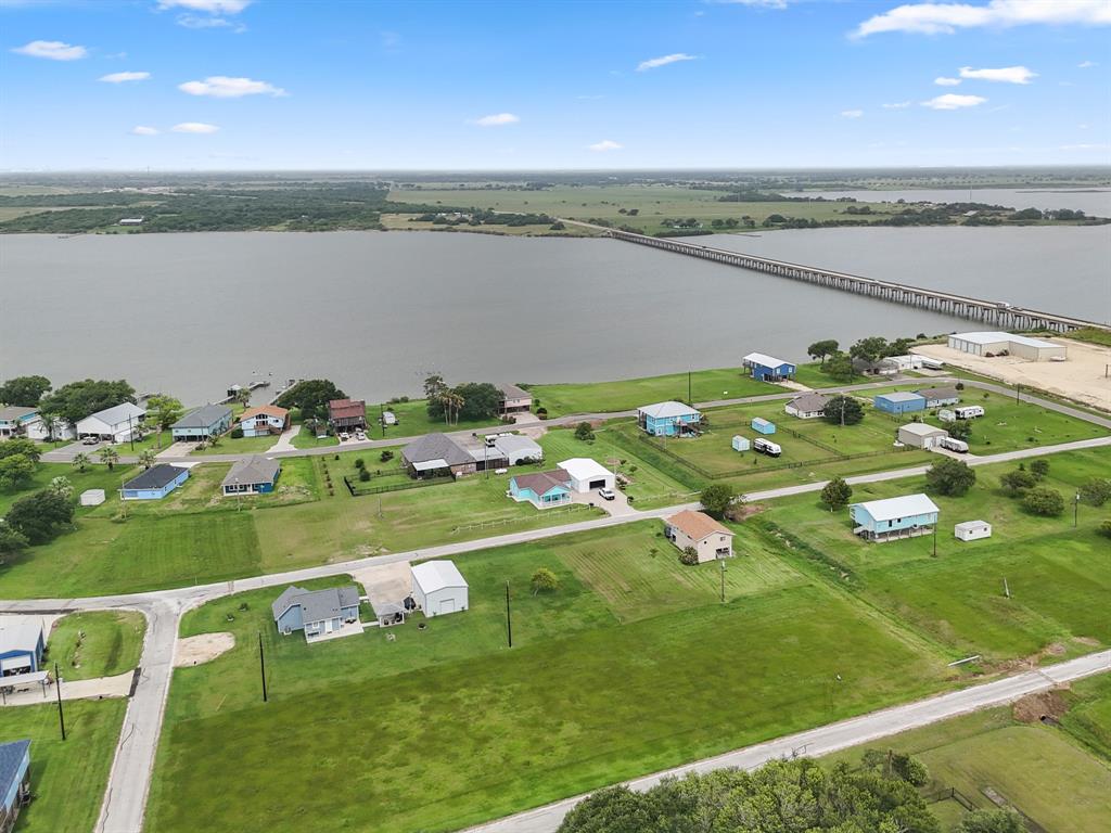 102 Calumet Drive, Palacios, Texas image 12