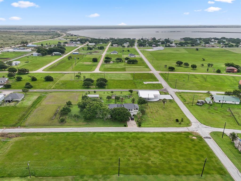 102 Calumet Drive, Palacios, Texas image 10