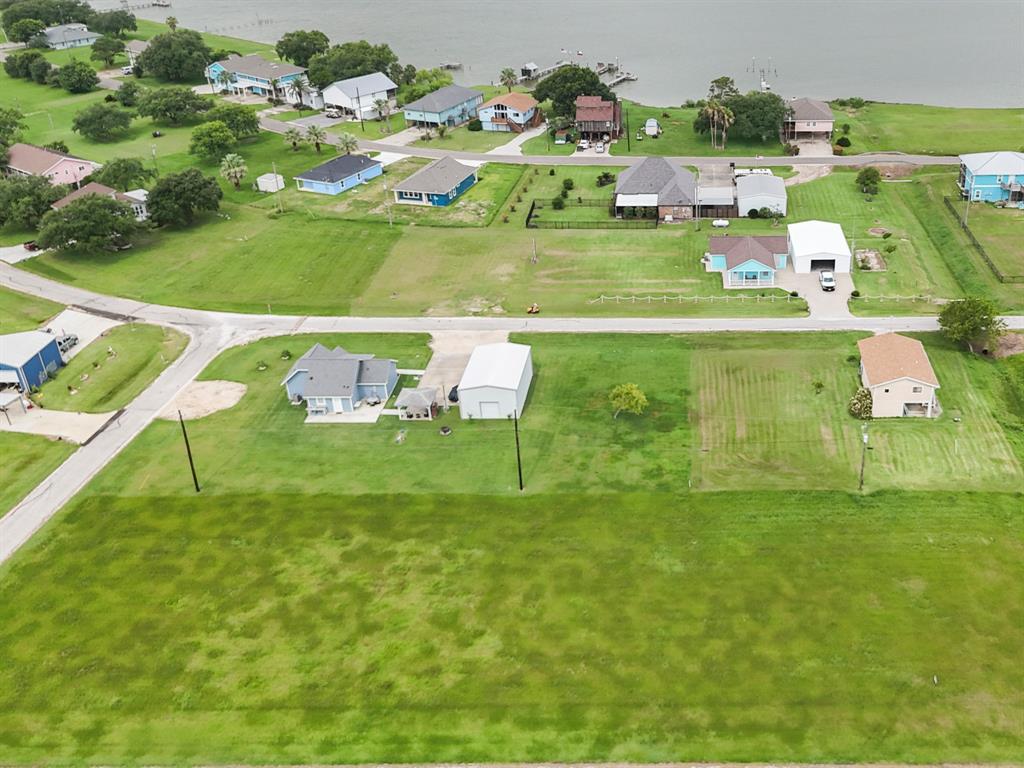 102 Calumet Drive, Palacios, Texas image 3