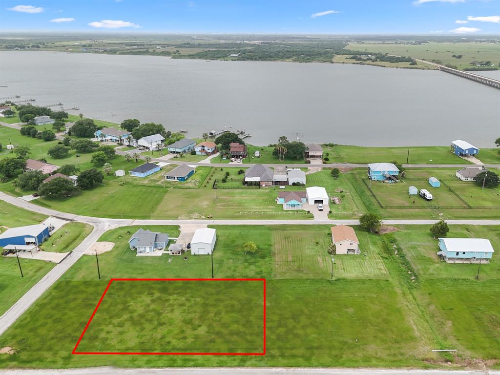 102 Calumet Drive, Palacios, Texas image 1