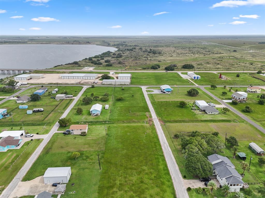 102 Calumet Drive, Palacios, Texas image 11