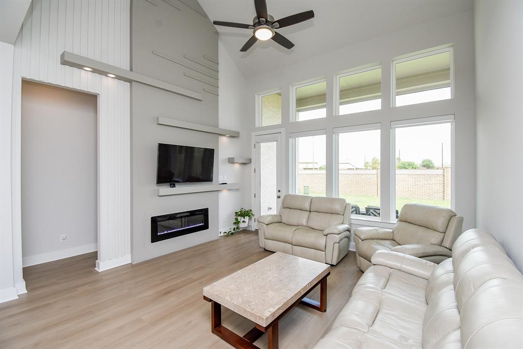 17618 Carnation Glen Drive, Richmond, Texas image 9