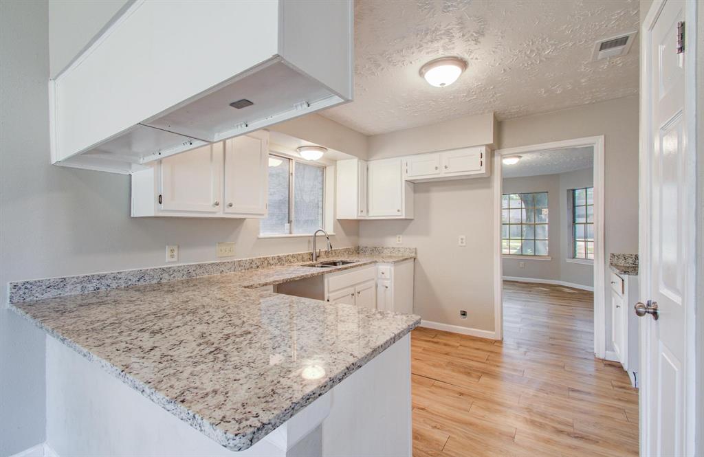 20207 Misty Pines Drive, Humble, Texas image 15