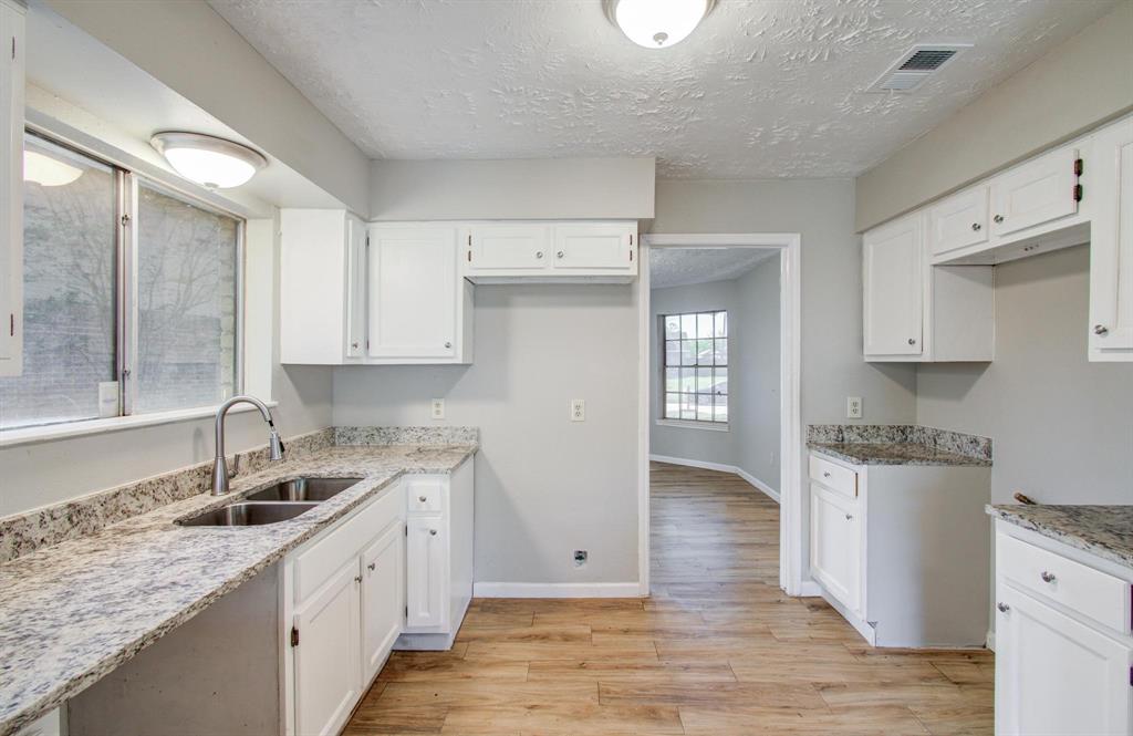 20207 Misty Pines Drive, Humble, Texas image 16