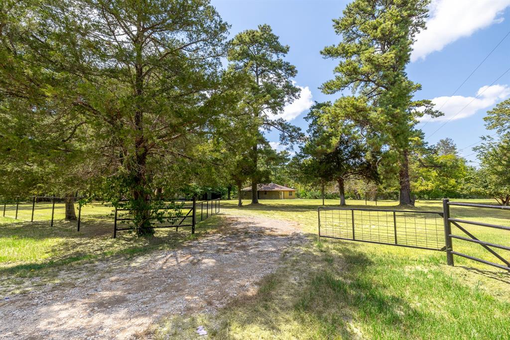 5735 County Road 2252, Cleveland, Texas image 2