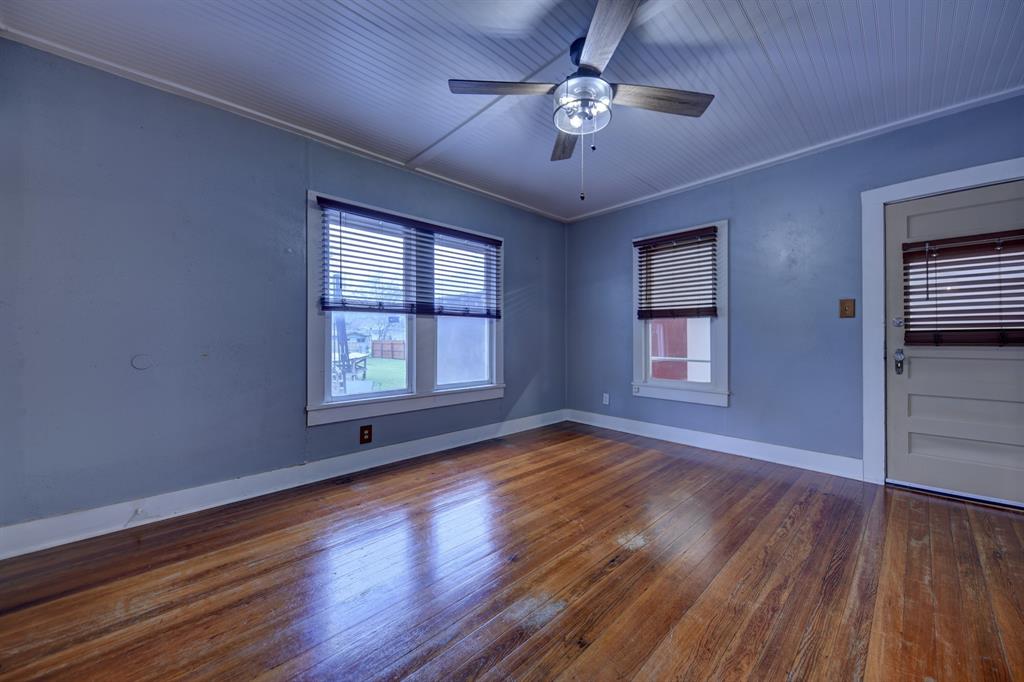 239 N Monroe St, La Grange, Texas image 15