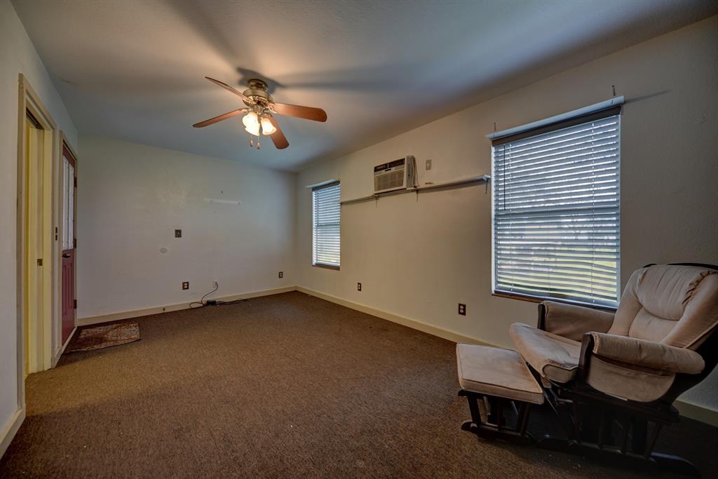 239 N Monroe St, La Grange, Texas image 25