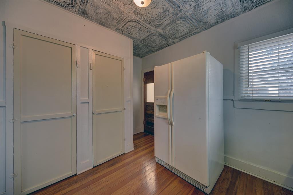 239 N Monroe St, La Grange, Texas image 9