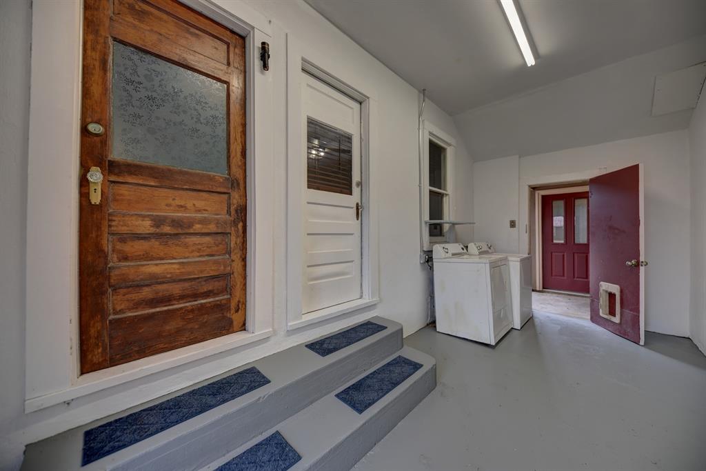 239 N Monroe St, La Grange, Texas image 35