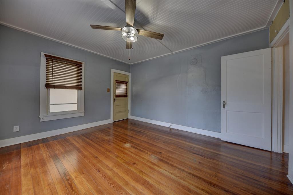 239 N Monroe St, La Grange, Texas image 14