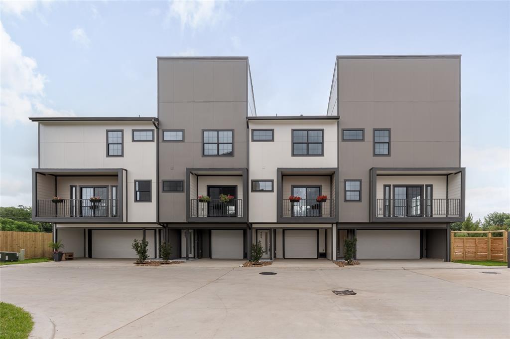 11905 N Hoa Sen Circle, Houston, Texas image 1