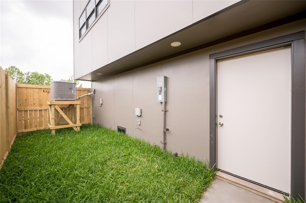 11905 N Hoa Sen Circle, Houston, Texas image 19