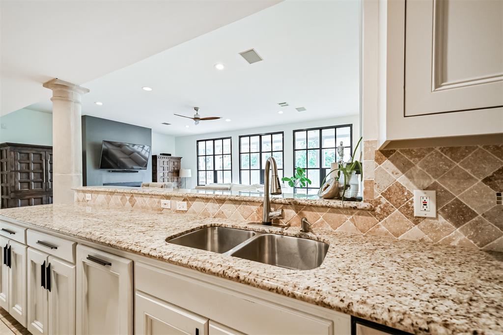 5307 Maple Street, Houston, Texas image 16