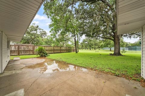 A home in Lake Jackson