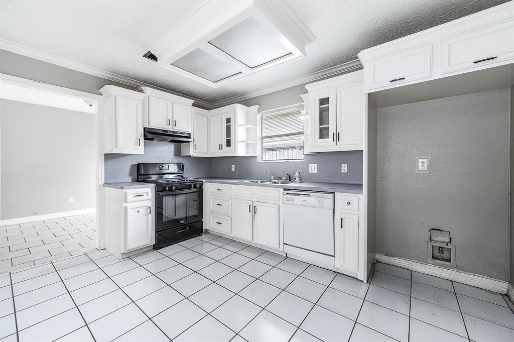 3911 Mohlerbruk Drive, Houston, Texas image 10