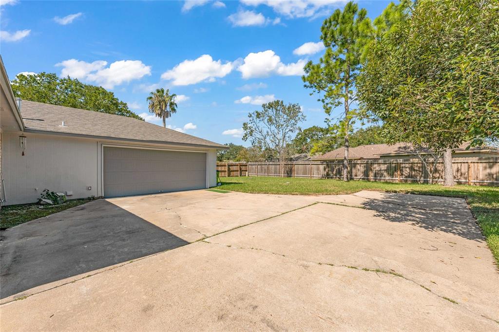 2705 Parrott Avenue, Rosenberg, Texas image 4