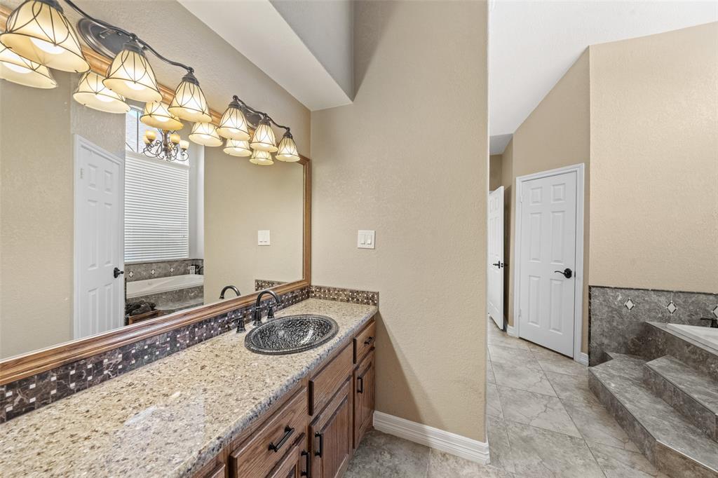 129 April Point Place, Conroe, Texas image 24
