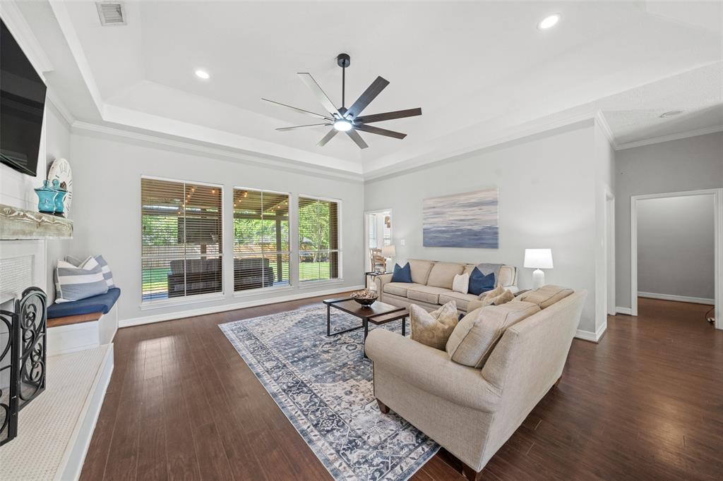 129 April Point Place, Conroe, Texas image 11