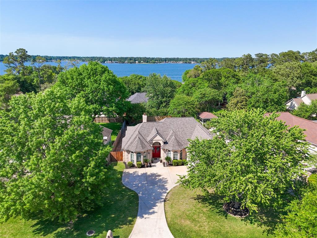 129 April Point Place, Conroe, Texas image 1