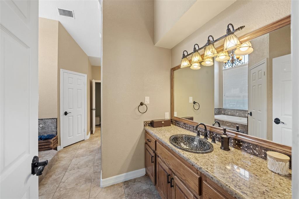 129 April Point Place, Conroe, Texas image 22