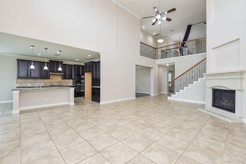 Single Family Residence in Katy TX 5819 Green Meadows Lane 28.jpg