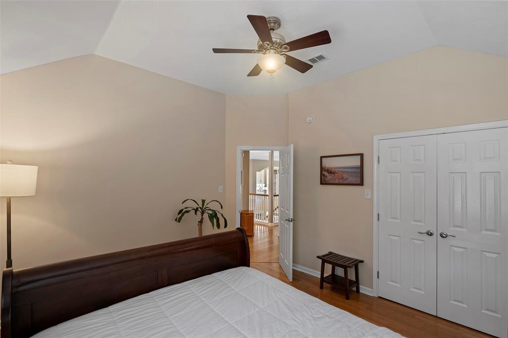 5918 Capella Park Drive, Spring, Texas image 33