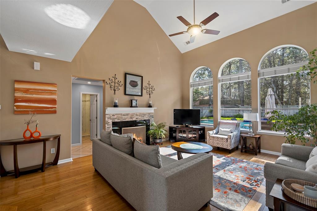 5918 Capella Park Drive, Spring, Texas image 12