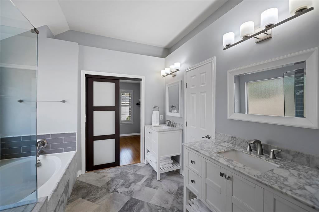 5918 Capella Park Drive, Spring, Texas image 36