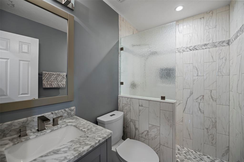 5918 Capella Park Drive, Spring, Texas image 22