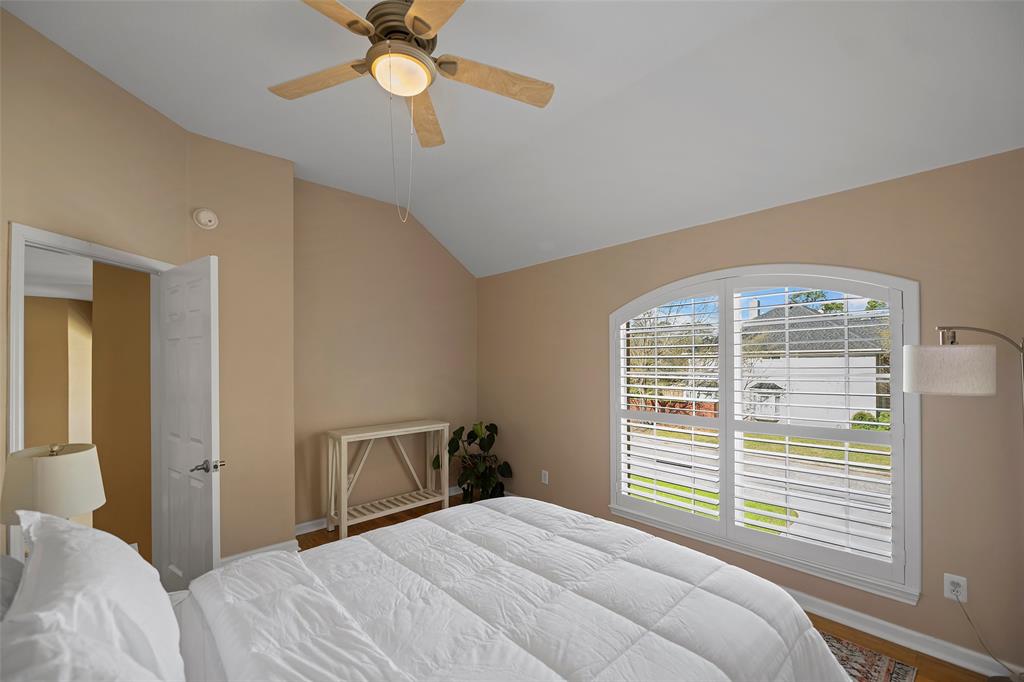 5918 Capella Park Drive, Spring, Texas image 26