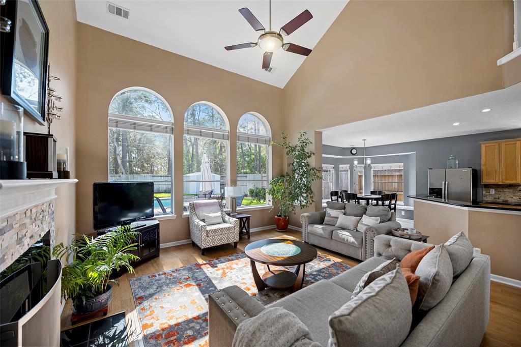5918 Capella Park Drive, Spring, Texas image 17