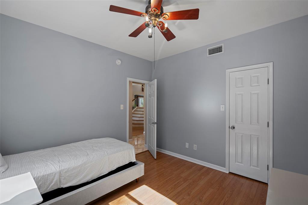 5918 Capella Park Drive, Spring, Texas image 21