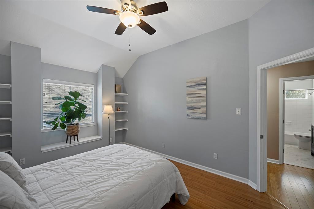 5918 Capella Park Drive, Spring, Texas image 29