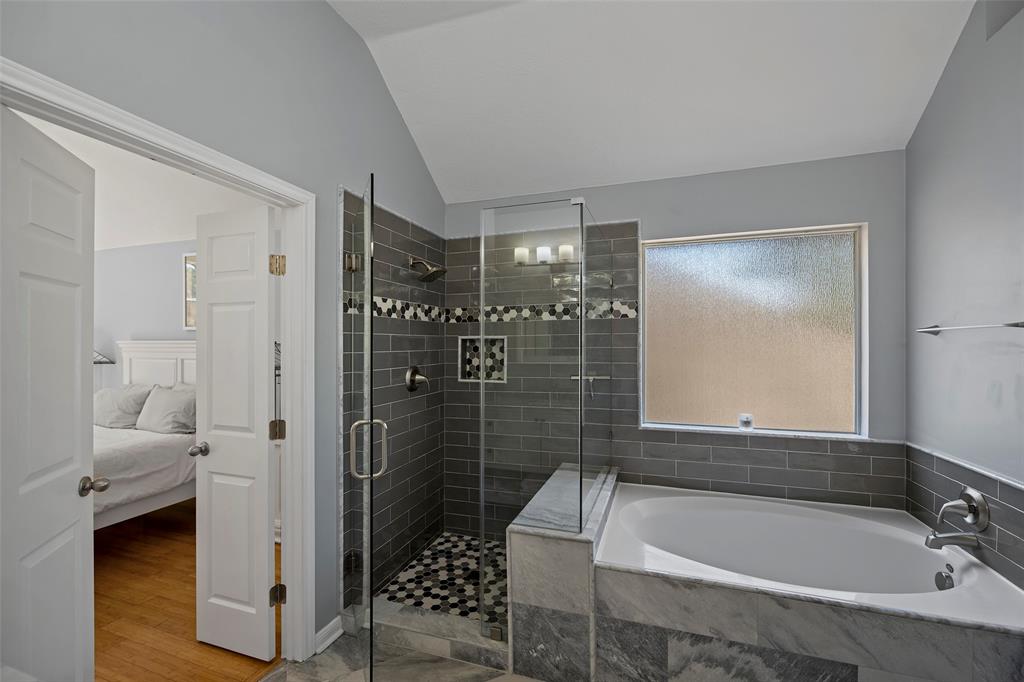 5918 Capella Park Drive, Spring, Texas image 37