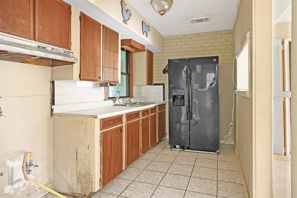 517 Pecan Drive, South Houston, Texas image 4
