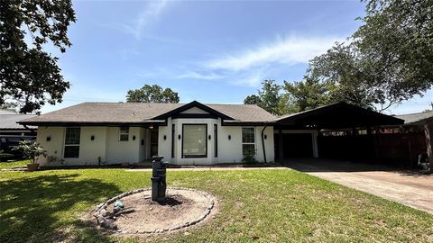 9515 Winsome Lane Houston TX 77063