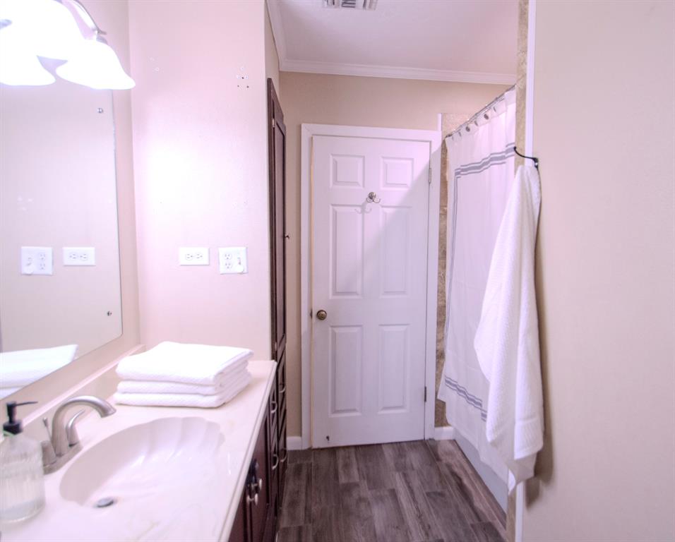 804 S Chappell Hill Street, Brenham, Texas image 11