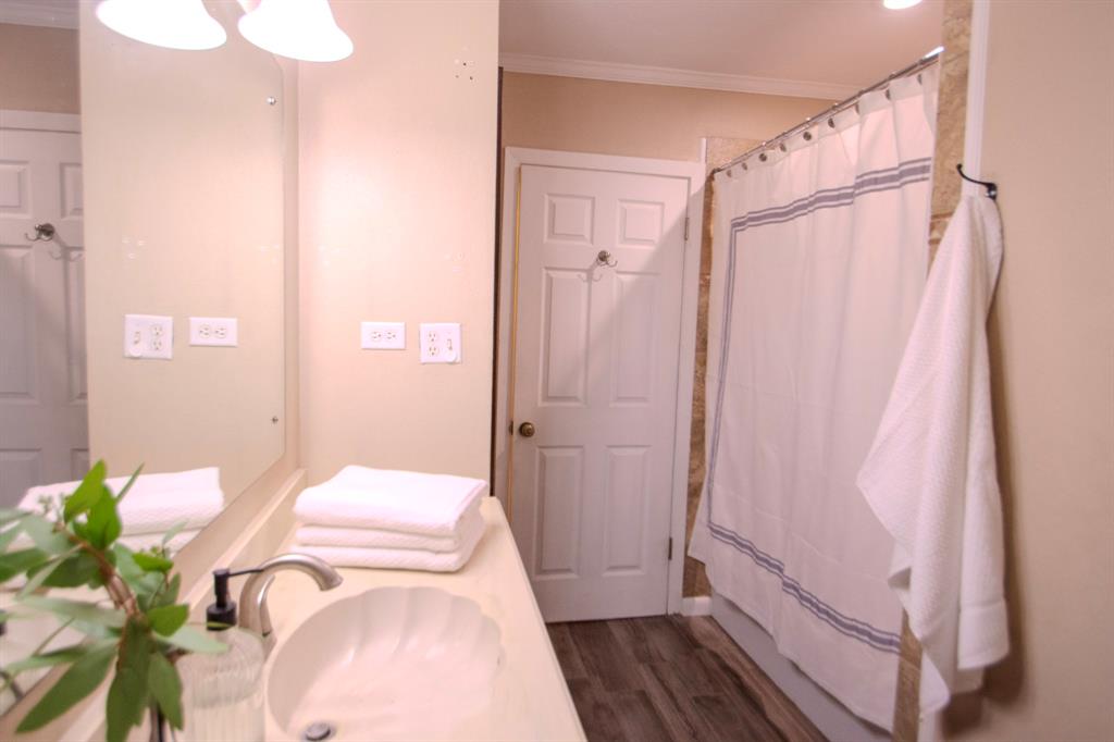 804 S Chappell Hill Street, Brenham, Texas image 13