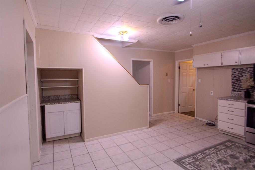 804 S Chappell Hill Street, Brenham, Texas image 6