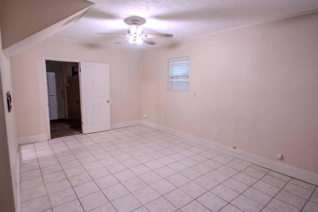 804 S Chappell Hill Street, Brenham, Texas image 9