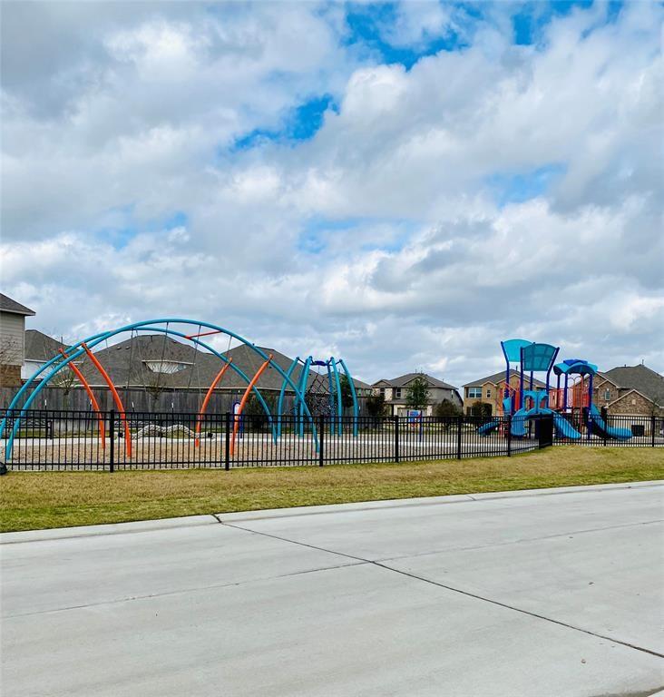 10926 Amador Peak Drive, Iowa Colony, Texas image 17