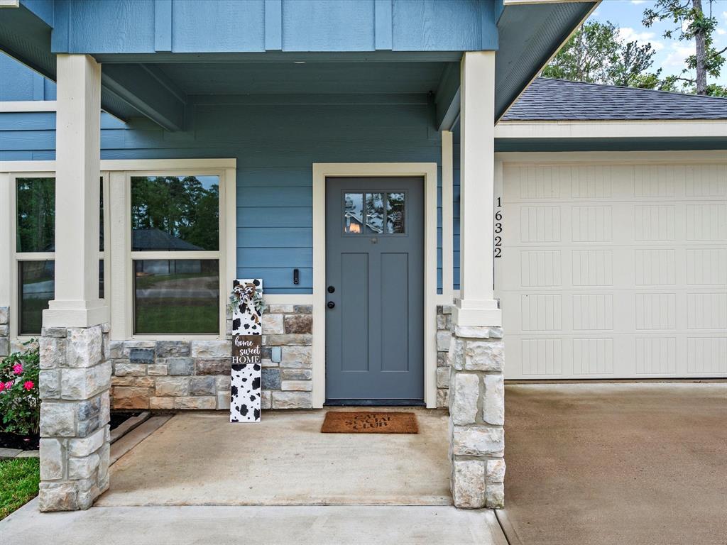 16322 Crockett Martin Estates Drive, Conroe, Texas image 2
