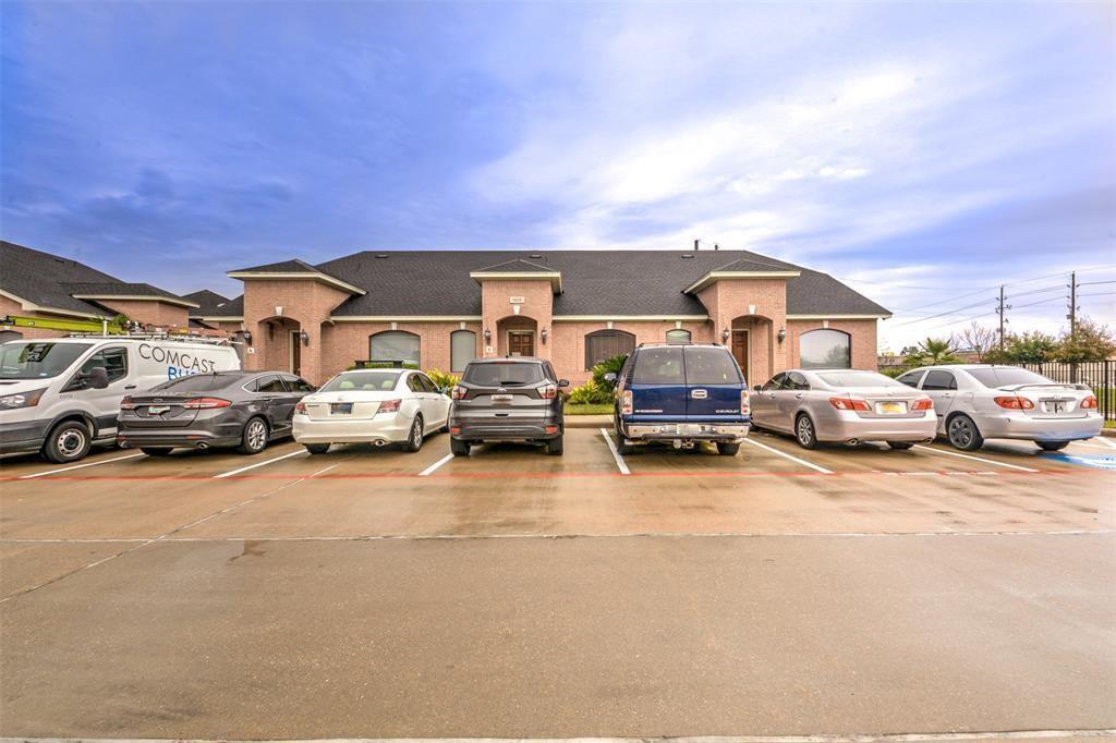 1828 Snake River Road #DE, Katy, Texas image 13