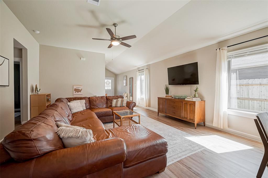 2470 Saddlecreek, Alvin, Texas image 10