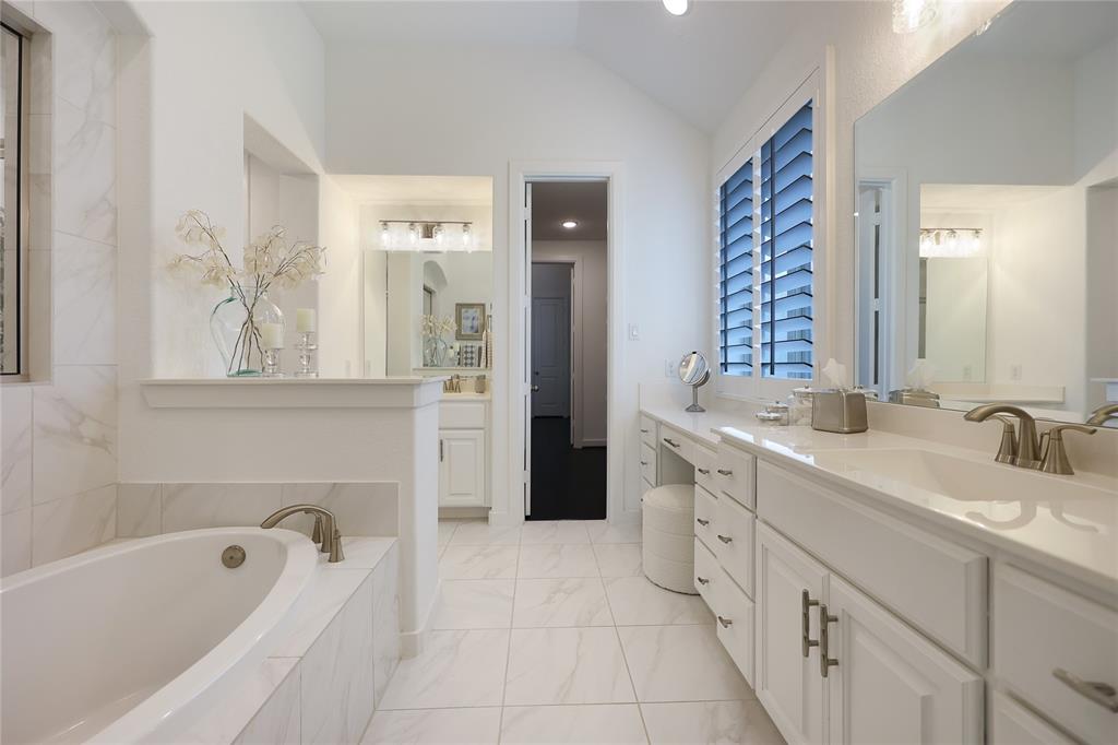 209 Bee Cave Court, Montgomery, Texas image 18