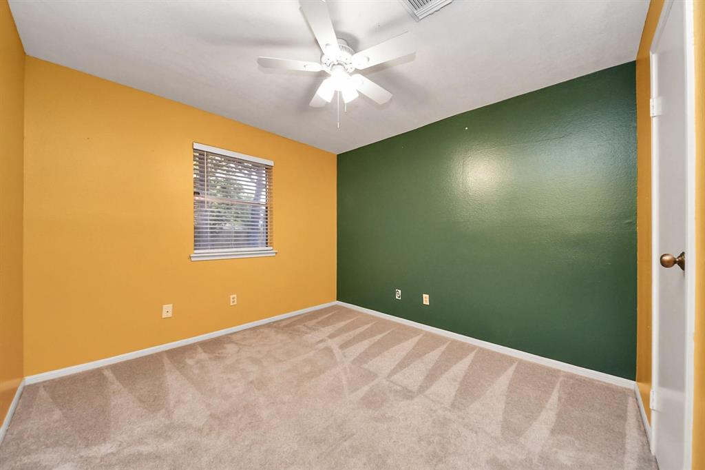 509 W Nottingham Drive, League City, Texas image 17
