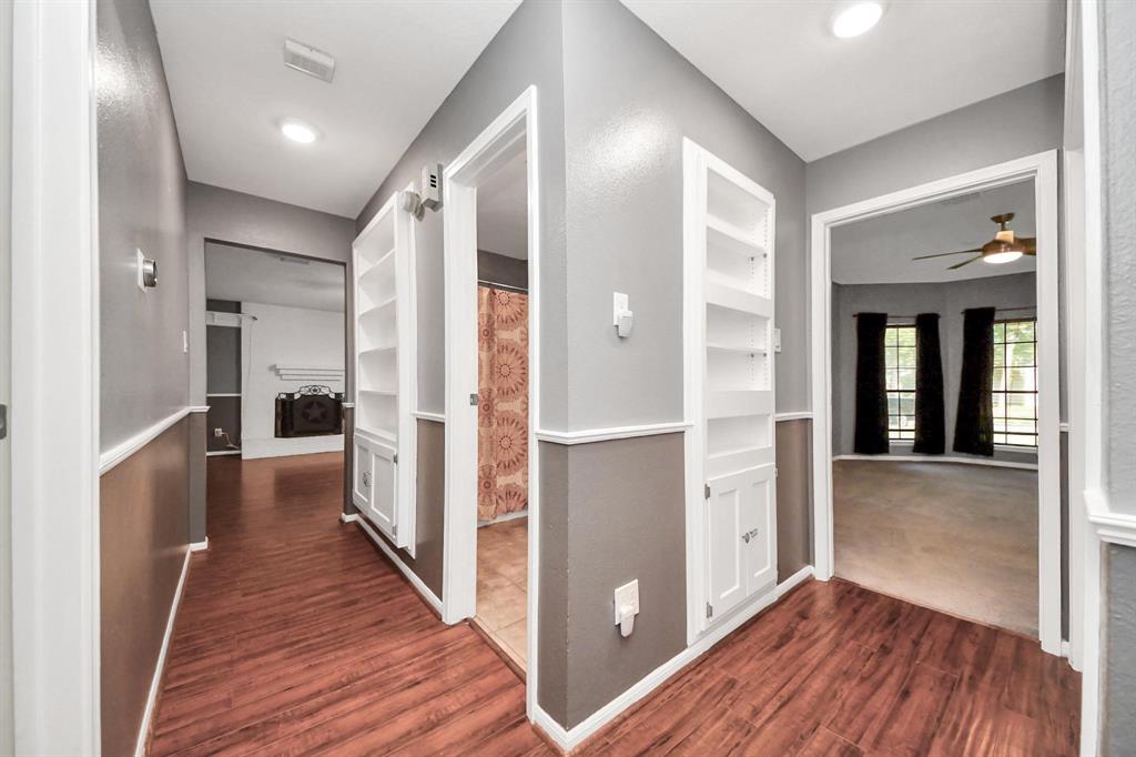 509 W Nottingham Drive, League City, Texas image 5