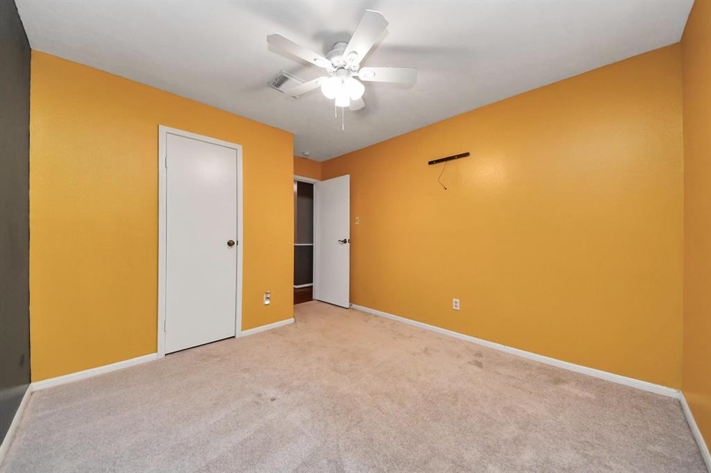 509 W Nottingham Drive, League City, Texas image 18